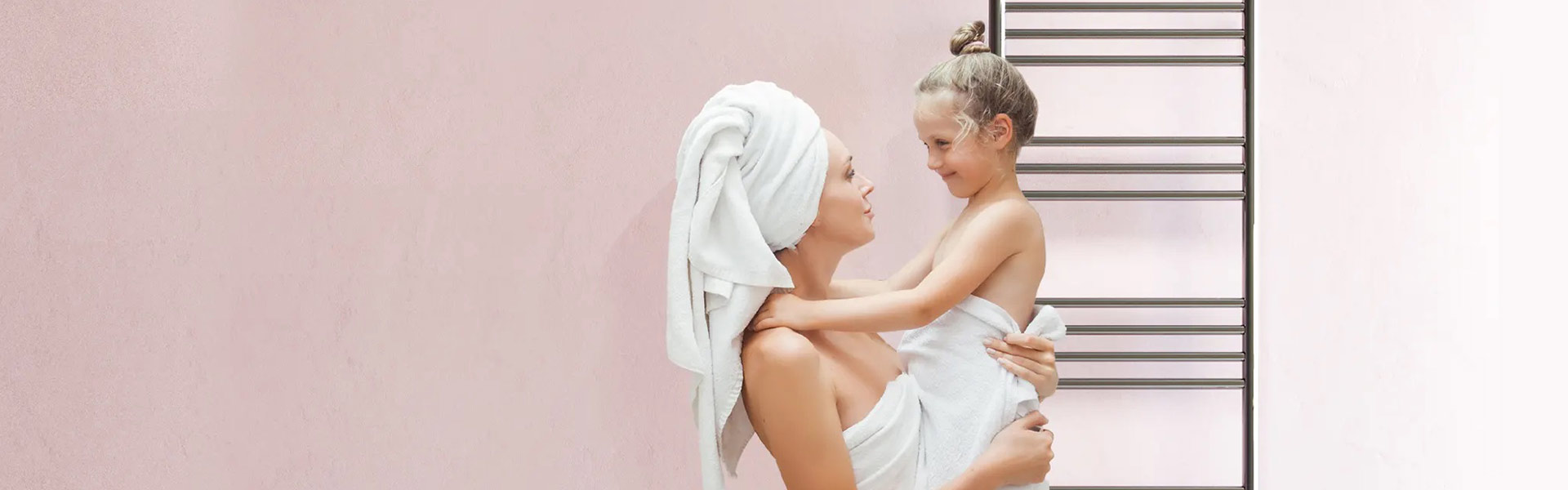 Hand-TowelRail-Lady-with-kid